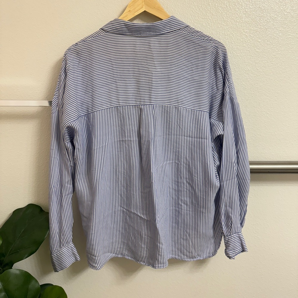 H&M Button up - Picture 3 of 3